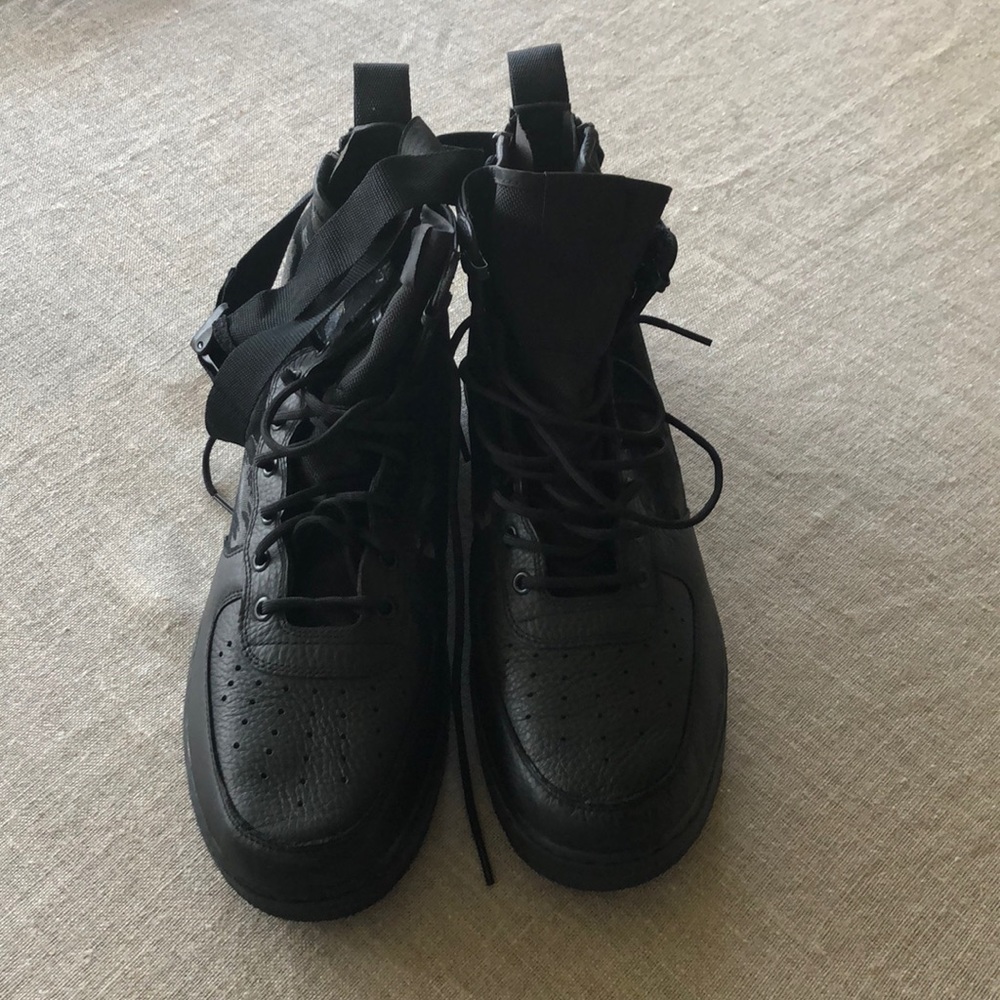Nike SF AF1 MID QS Size 14 Black Tiger Camo